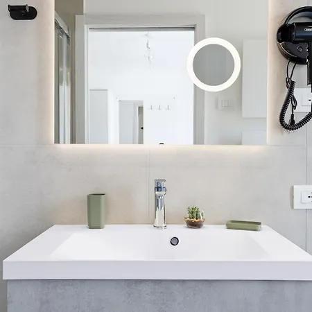 Luxea - Treviso Guest house 4*
